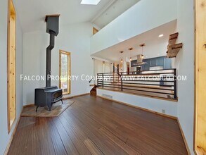 122 Dolomite Dr in Colorado Springs, CO - Foto de edificio - Building Photo