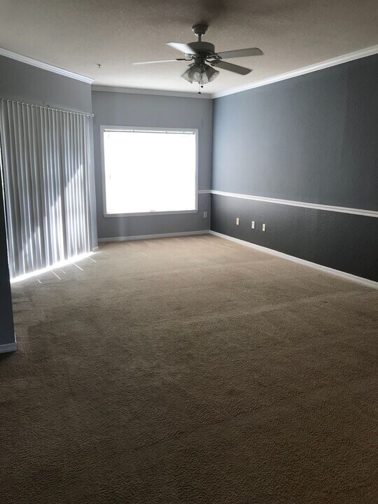 3589 Conroy Rd in Orlando, FL - Building Photo