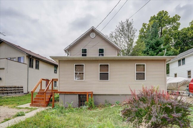 4517 Field Ave in McFarland, WI - Building Photo - Building Photo
