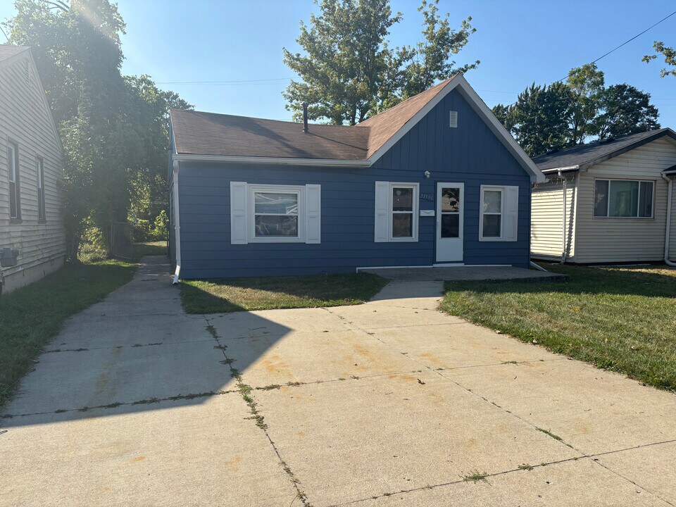 14330 Freeland St in Detroit, MI - Building Photo