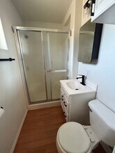 621 5th St in Paso Robles, CA - Foto de edificio - Building Photo