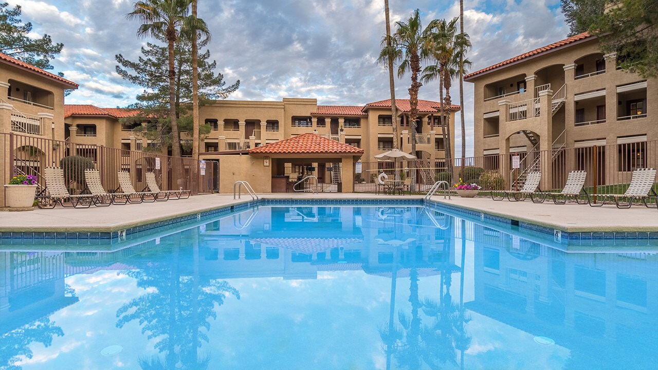 Foothills in Tucson, AZ - Building Photo