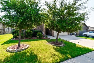 1406 Slate St in Princeton, TX - Foto de edificio - Building Photo