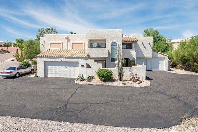 Preston Manor in Fountain Hills, AZ - Building Photo - Building Photo