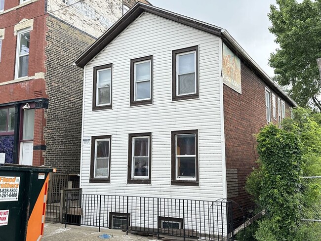 property at 1514 N Elston Ave