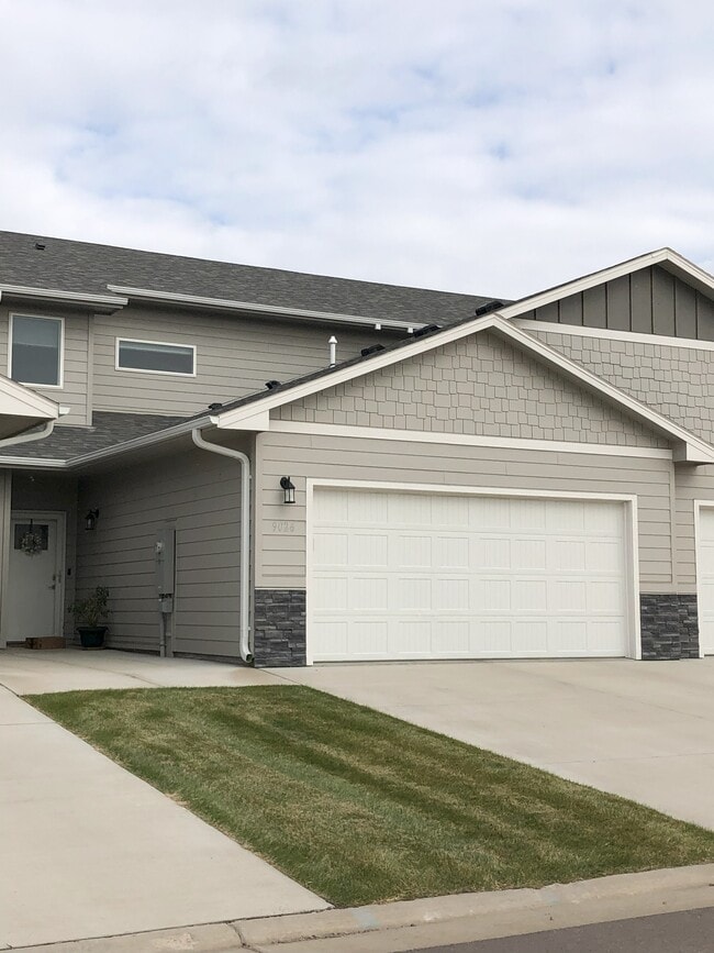 property at 9026 W Ark Pl