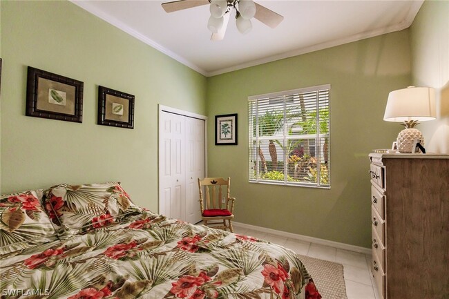 6821 Sterling Greens Dr in Naples, FL - Foto de edificio - Building Photo