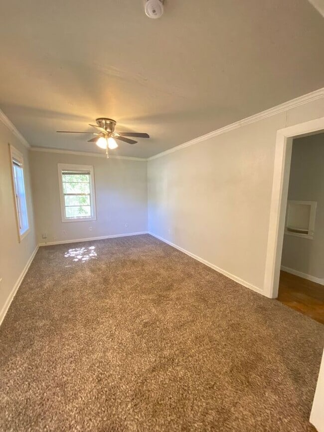 128 W Lilac Ln in Midwest City, OK - Building Photo - Building Photo
