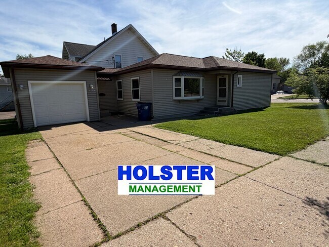 315 W Wausau Ave