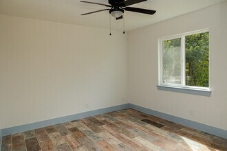 811 Matchett St in Brenham, TX - Building Photo - Building Photo