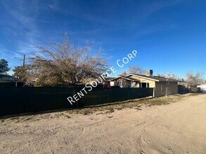 15641 Morada Rd in Victorville, CA - Building Photo - Building Photo