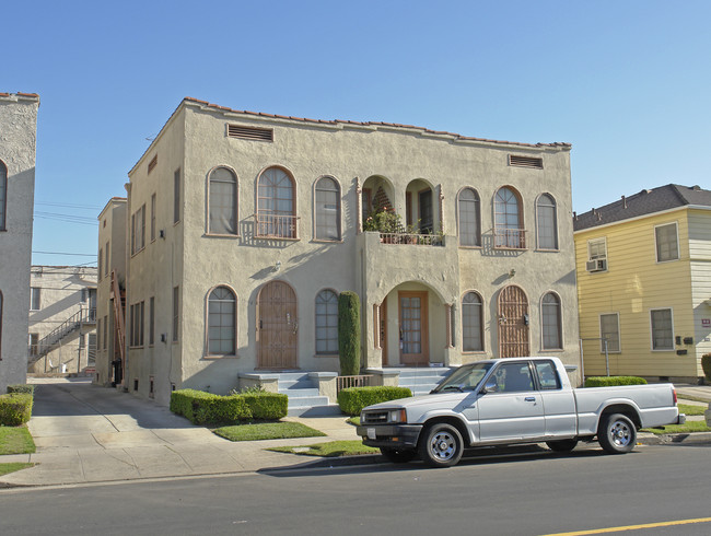 1504 S Bronson Ave in Los Angeles, CA - Foto de edificio - Building Photo