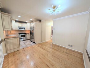 223 Sandcastle Key in Secaucus, NJ - Building Photo - Building Photo