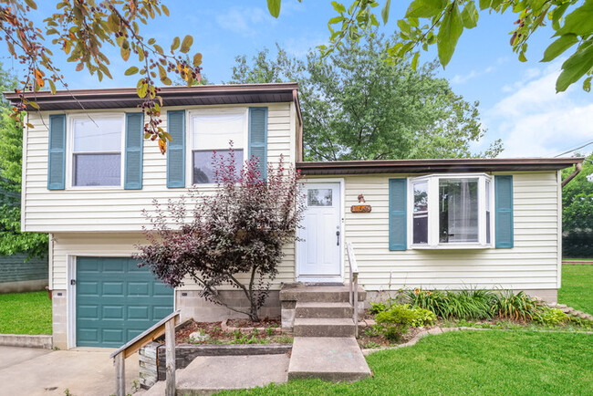 property at 11649 Pippin Rd