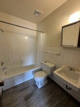 320 Oak Ave N, Unit 204 in Thief River Falls, MN - Building Photo - Building Photo