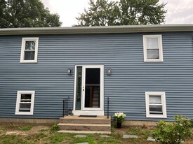 103 Alder Rd in South Kingstown, RI - Building Photo