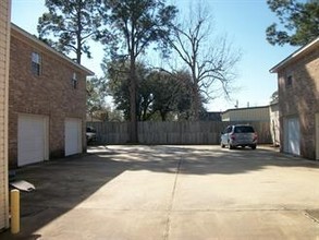 723 N 9th St in Nederland, TX - Building Photo - Other