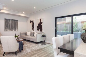 1059 Elm Ave in Glendale, CA - Building Photo - Building Photo