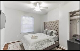 5527 Pulaski Ave in Philadelphia, PA - Building Photo - Building Photo