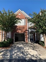 2245 Dandridge Dr in Duluth, GA - Building Photo