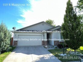559 N Mudstone Way in Kuna, ID - Building Photo