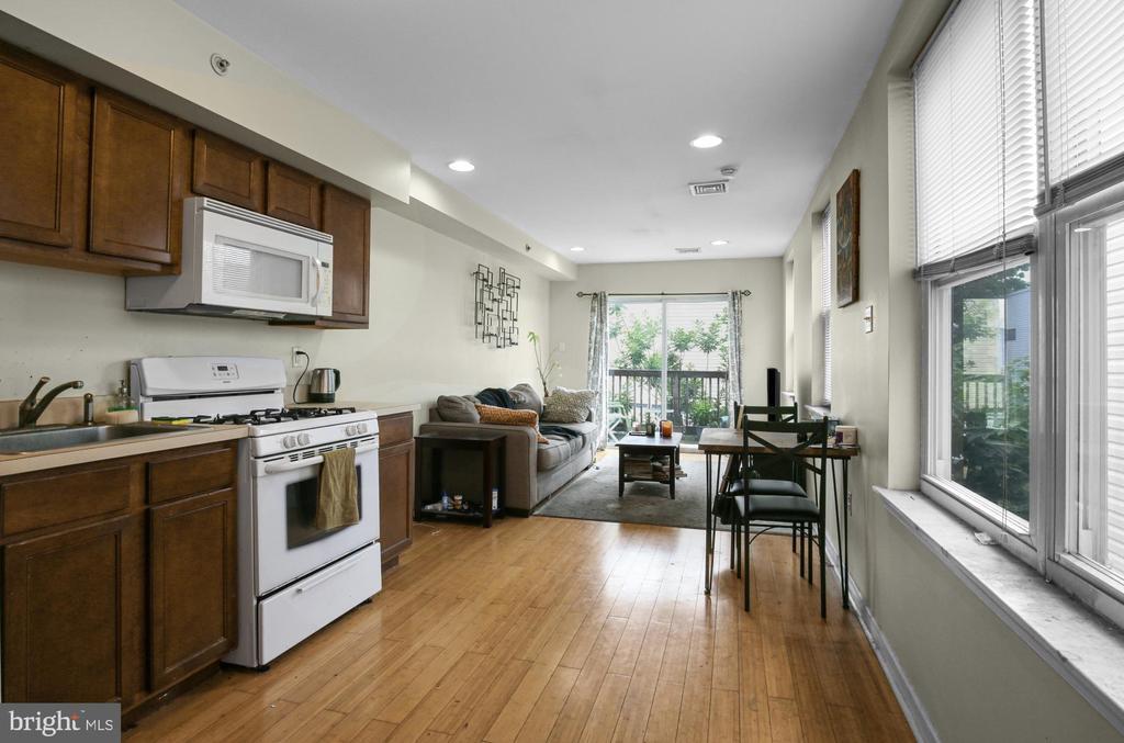 1215 S 18th St in Philadelphia, PA - Building Photo