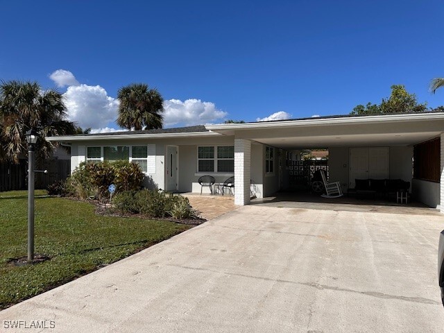 1249 Vesper Dr in Ft. Myers, FL - Building Photo