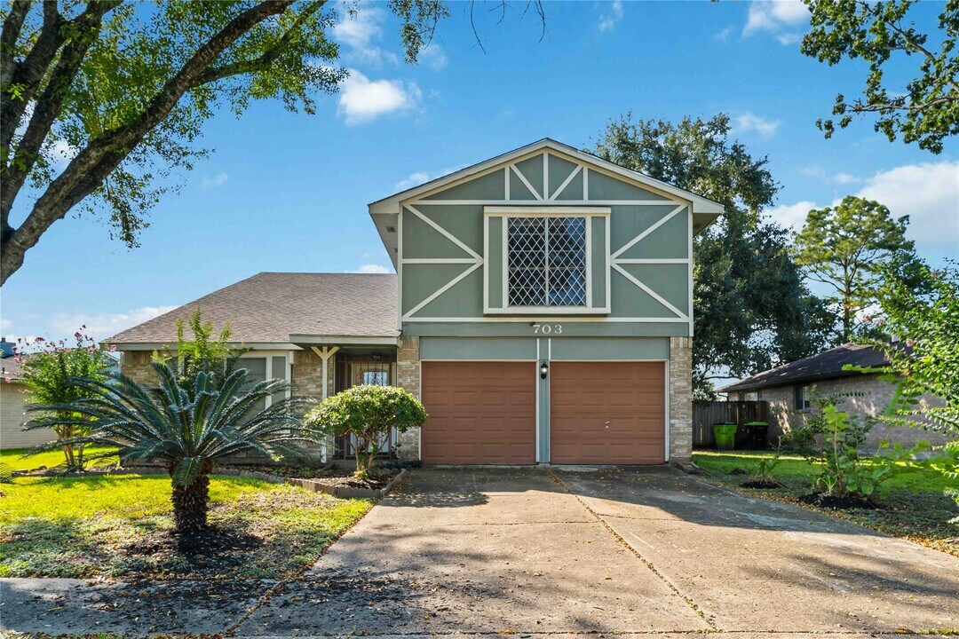 703 Brookford Dr in Missouri City, TX - Building Photo