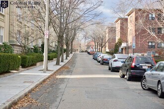 72 Egmont St in Brookline, MA - Building Photo - Building Photo