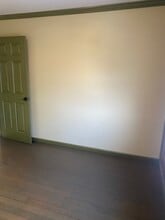 576 Otterhole Rd in West Milford, NJ - Building Photo - Building Photo