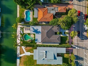 7810 Hawthorne Ave in Miami Beach, FL - Building Photo - Building Photo