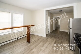 1609 Lakewood Ave in Lakewood, OH - Building Photo - Building Photo