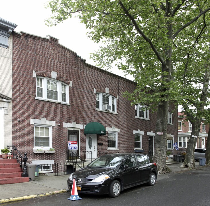 7100-7106 Ridge Ct in Brooklyn, NY - Building Photo