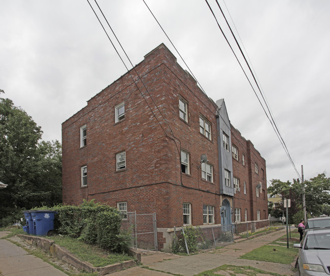 1609 Chapel St in New Haven, CT - Foto de edificio - Building Photo