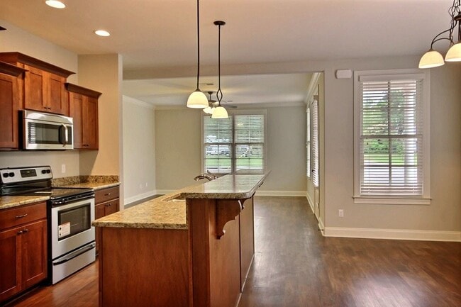 214 E South St in Collierville, TN - Building Photo - Building Photo