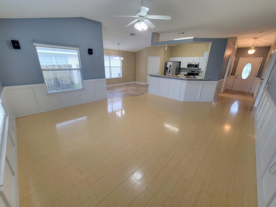 6476 Sailport Cove in Gulf Breeze, FL - Building Photo