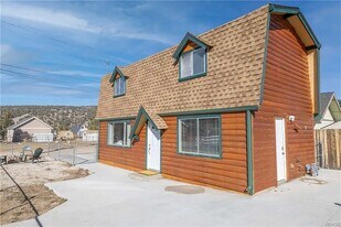 2176 5th Ln in Big Bear, CA - Building Photo