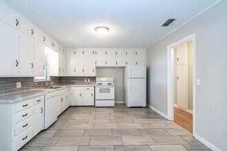 4212 42nd St in Lubbock, TX - Building Photo - Building Photo