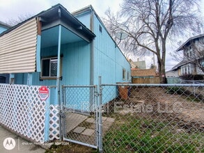 1003 E Illinois Ave in Spokane, WA - Building Photo - Building Photo