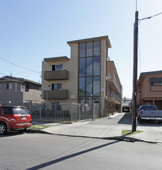 8836 Tobias Ave in Panorama City, CA - Building Photo