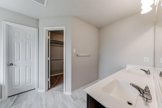 property at 2702 Golden Hills Ct