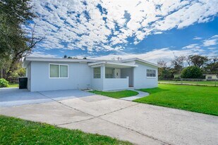 1213 Lawne Blvd in Orlando, FL - Building Photo