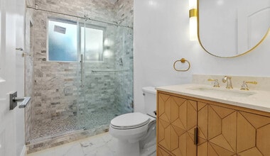 10216 Ramona Ave in Montclair, CA - Foto de edificio - Building Photo