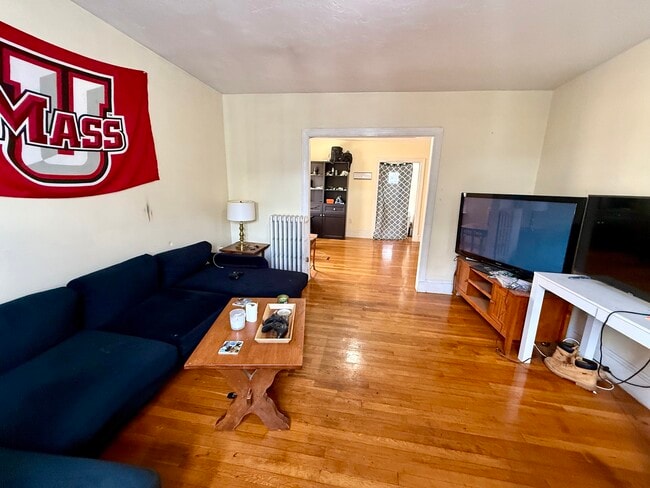 127 Sydney St, Unit 3