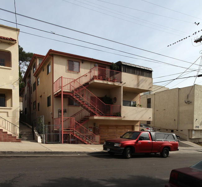 1053 Figueroa Ter in Los Angeles, CA - Foto de edificio - Building Photo