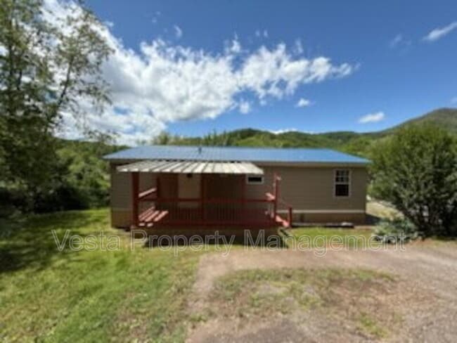 property at 48 Smoke Ridge Rd
