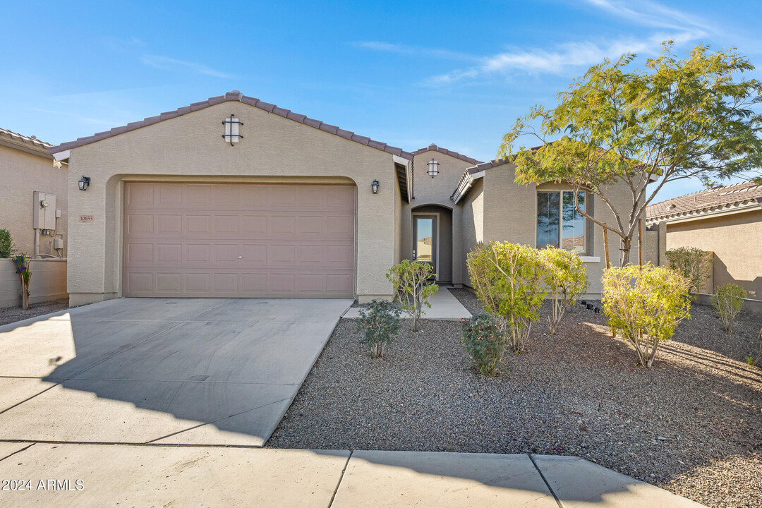 10653 W Eucalyptus Rd in Peoria, AZ - Building Photo