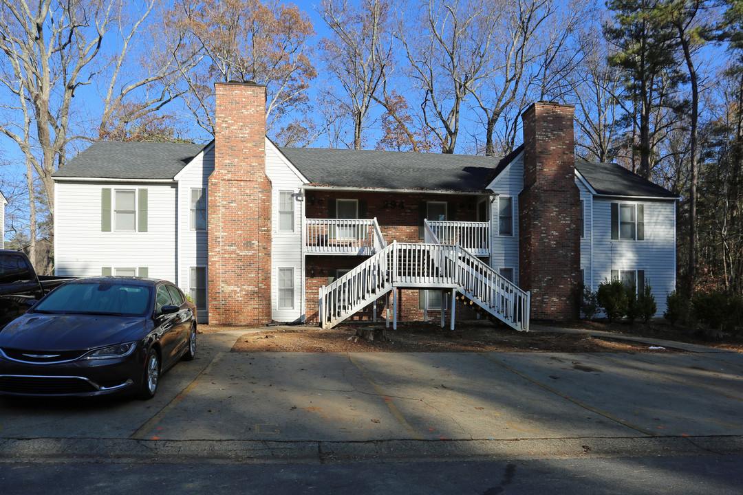 294 E Burns Ct SW in Marietta, GA - Foto de edificio