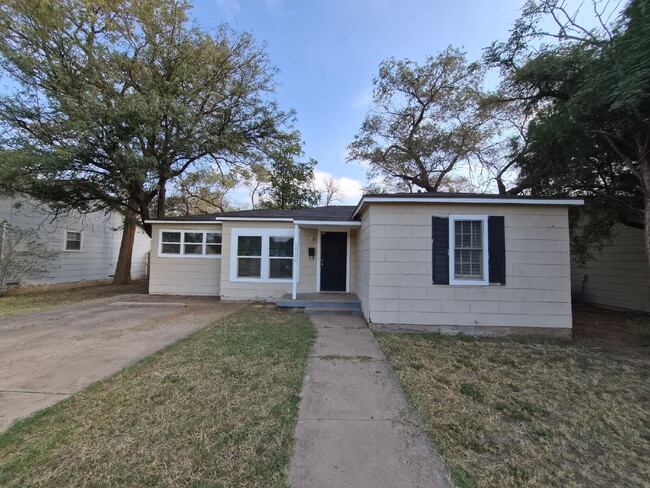 3506 26th St in Lubbock, TX - Building Photo - Building Photo