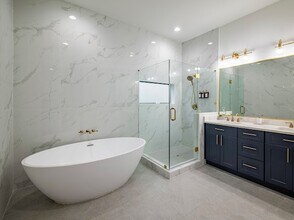 1305 E 27th St in Houston, TX - Foto de edificio - Building Photo